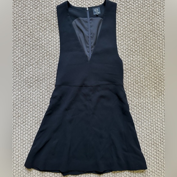 A61 Alexander McQueen Black Low V neck dress size 38 XS US2 - Picture 1 of 8